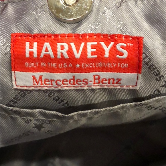 Seatbelt Purse - Picture 5 of 5